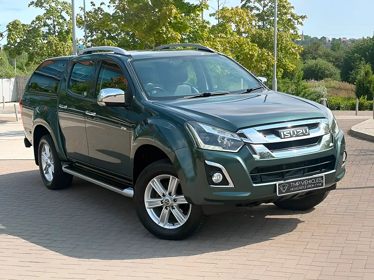 Used 2018 Isuzu D-Max Utah Pickup Double Cab Green - Front View