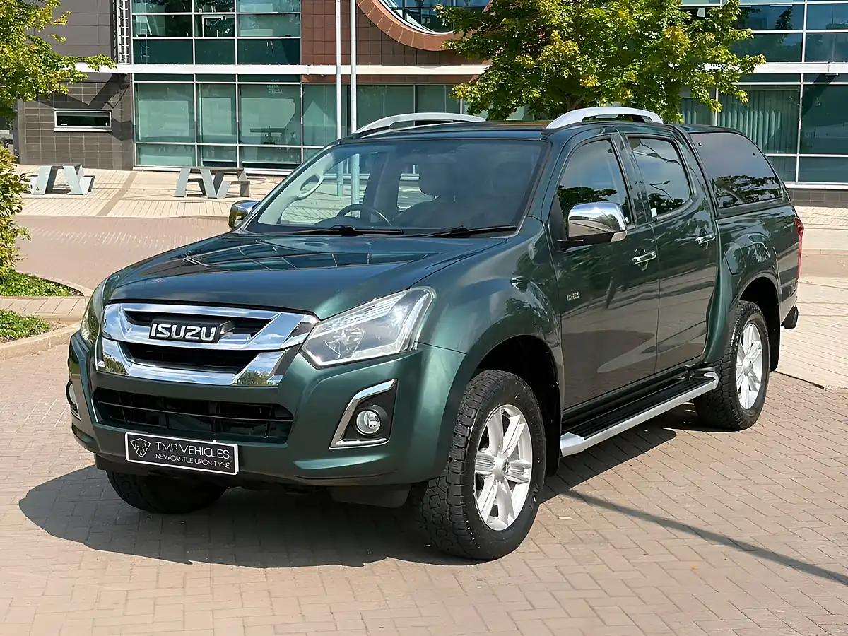 Used 2018 Isuzu D-Max Utah Pickup Double Cab Green - Interior and Exterior details 7