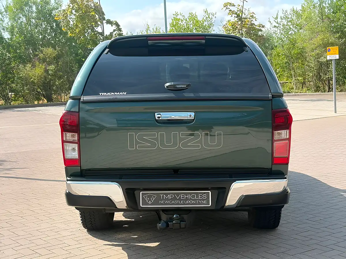 Used 2018 Isuzu D-Max Utah Pickup Double Cab Green - Interior and Exterior details 8