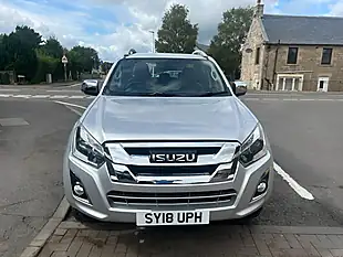 Used 2018 Isuzu D-Max Utah Silver - Interior and Exterior details 6