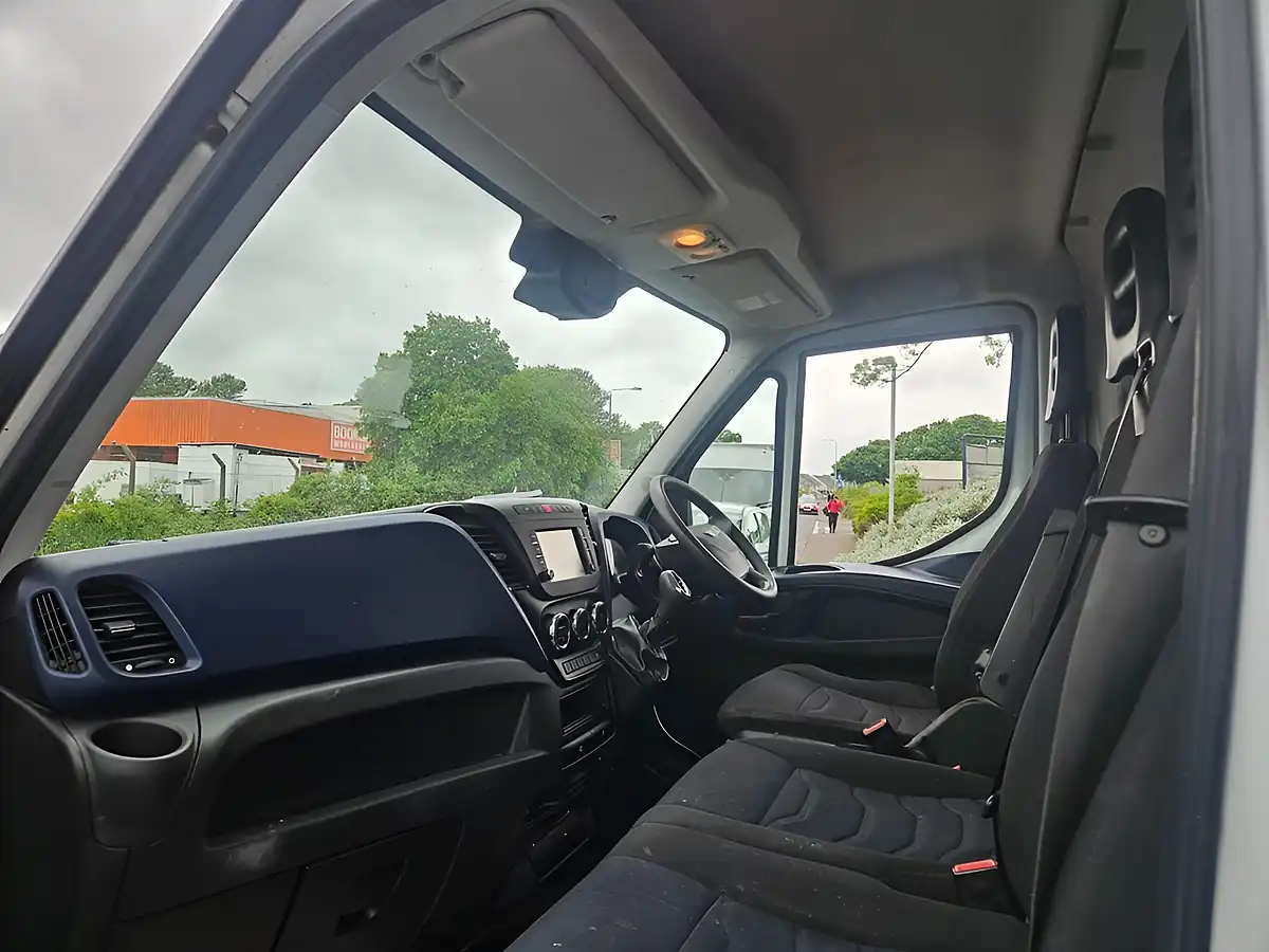 Used 2018 Iveco Daily 35C 14 Xlong White - Interior and Exterior details 12