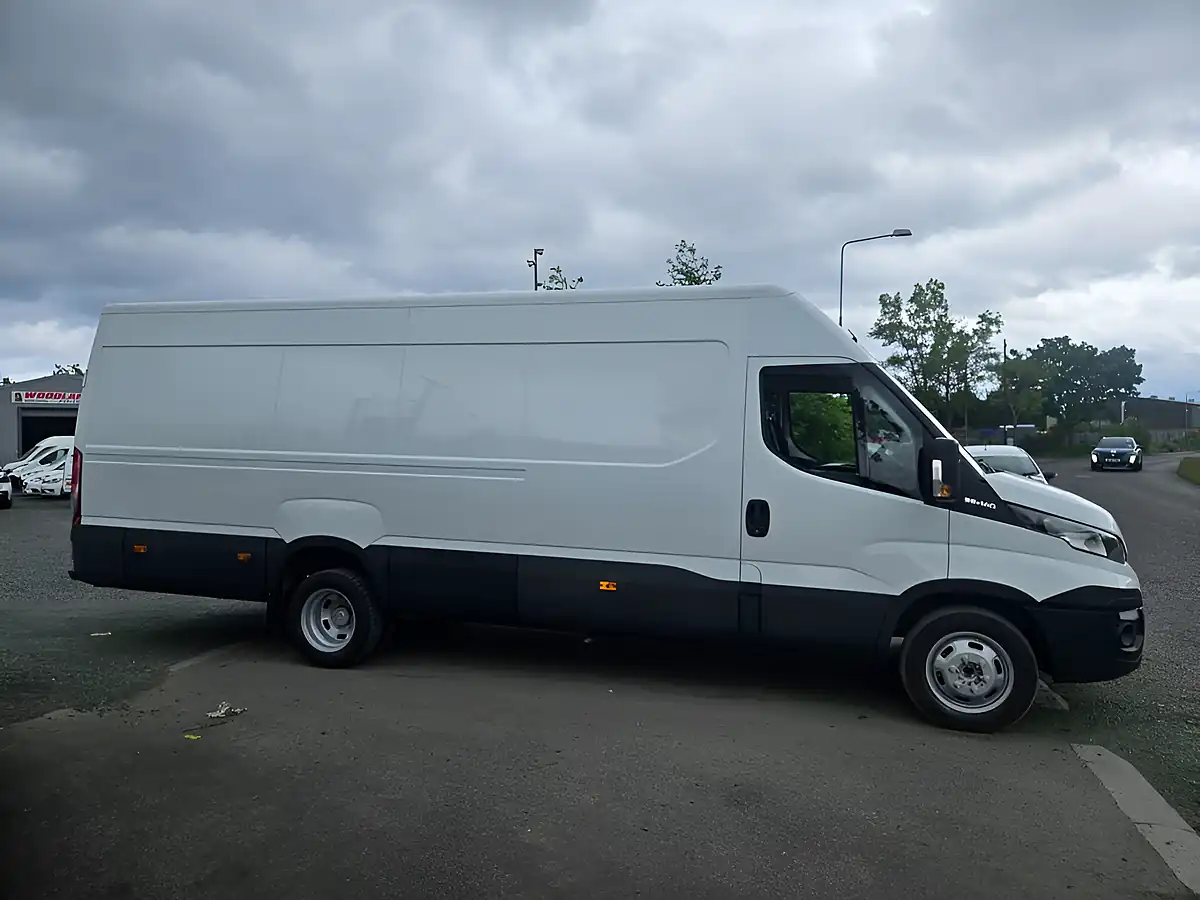 Used 2018 Iveco Daily 35C 14 Xlong White - Interior and Exterior details 2