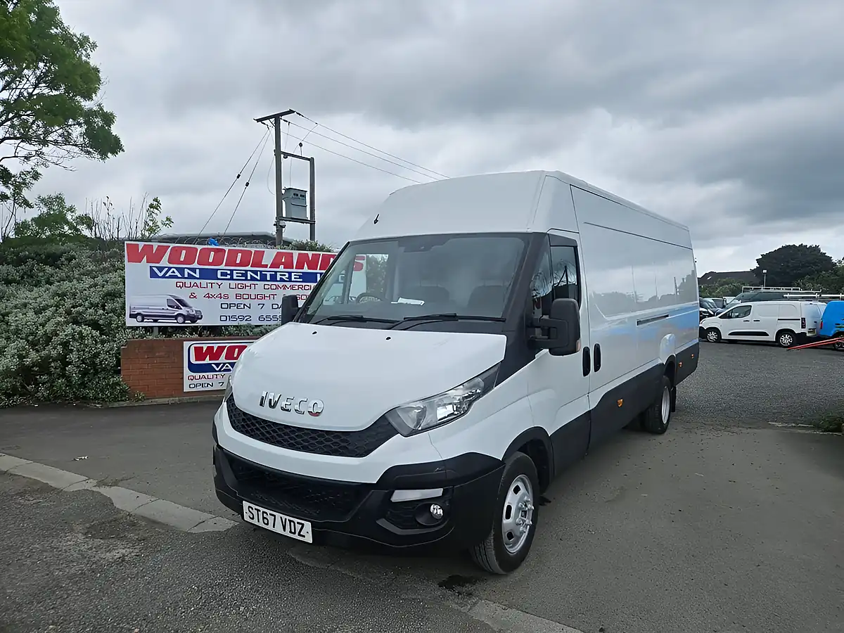 Used 2018 Iveco Daily 35C 14 Xlong White - Interior and Exterior details 4