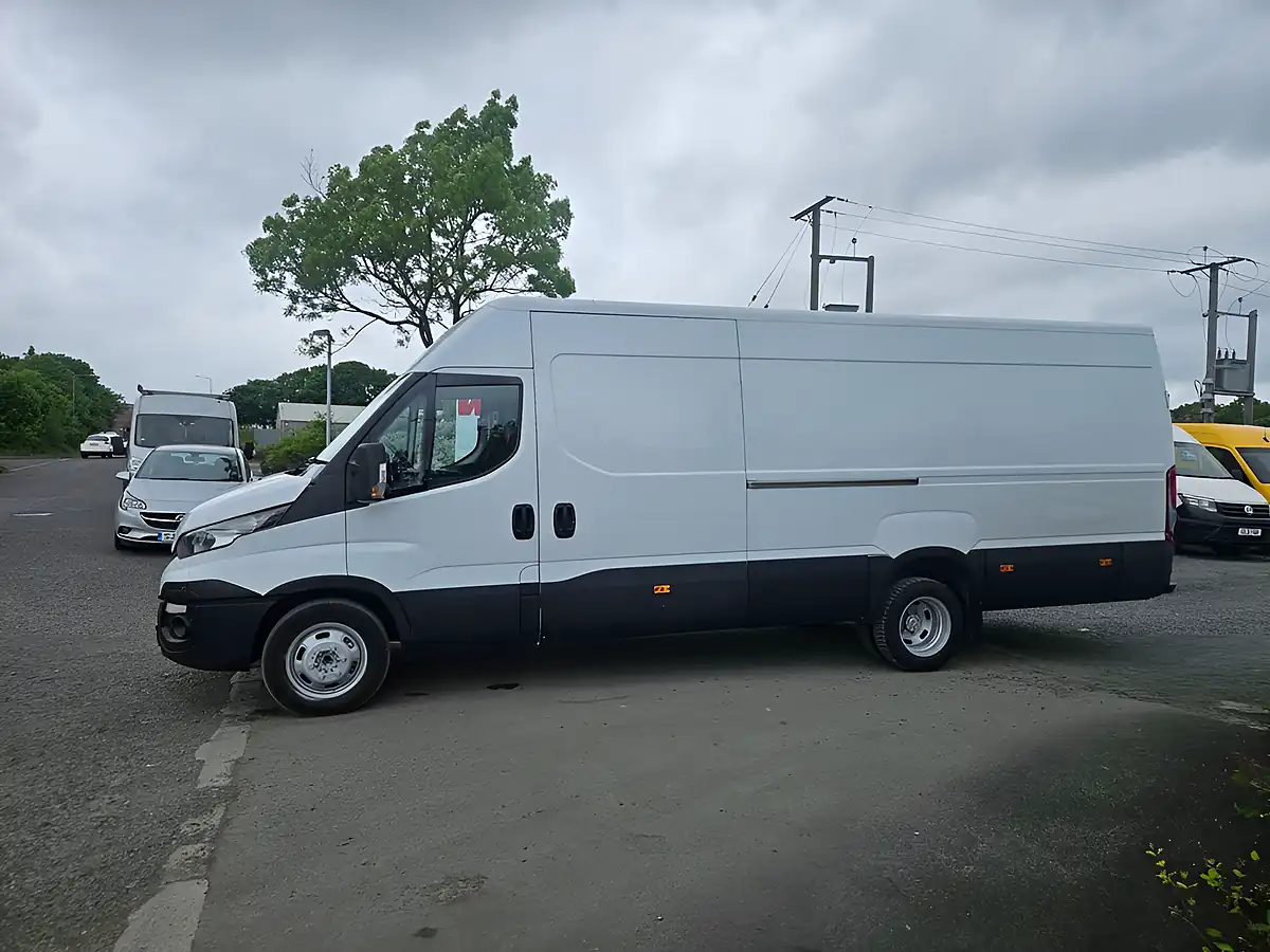 Used 2018 Iveco Daily 35C 14 Xlong White - Interior and Exterior details 5