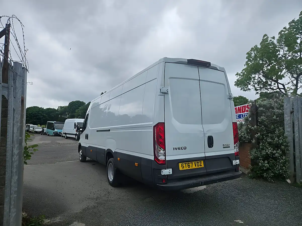 Used 2018 Iveco Daily 35C 14 Xlong White - Interior and Exterior details 6