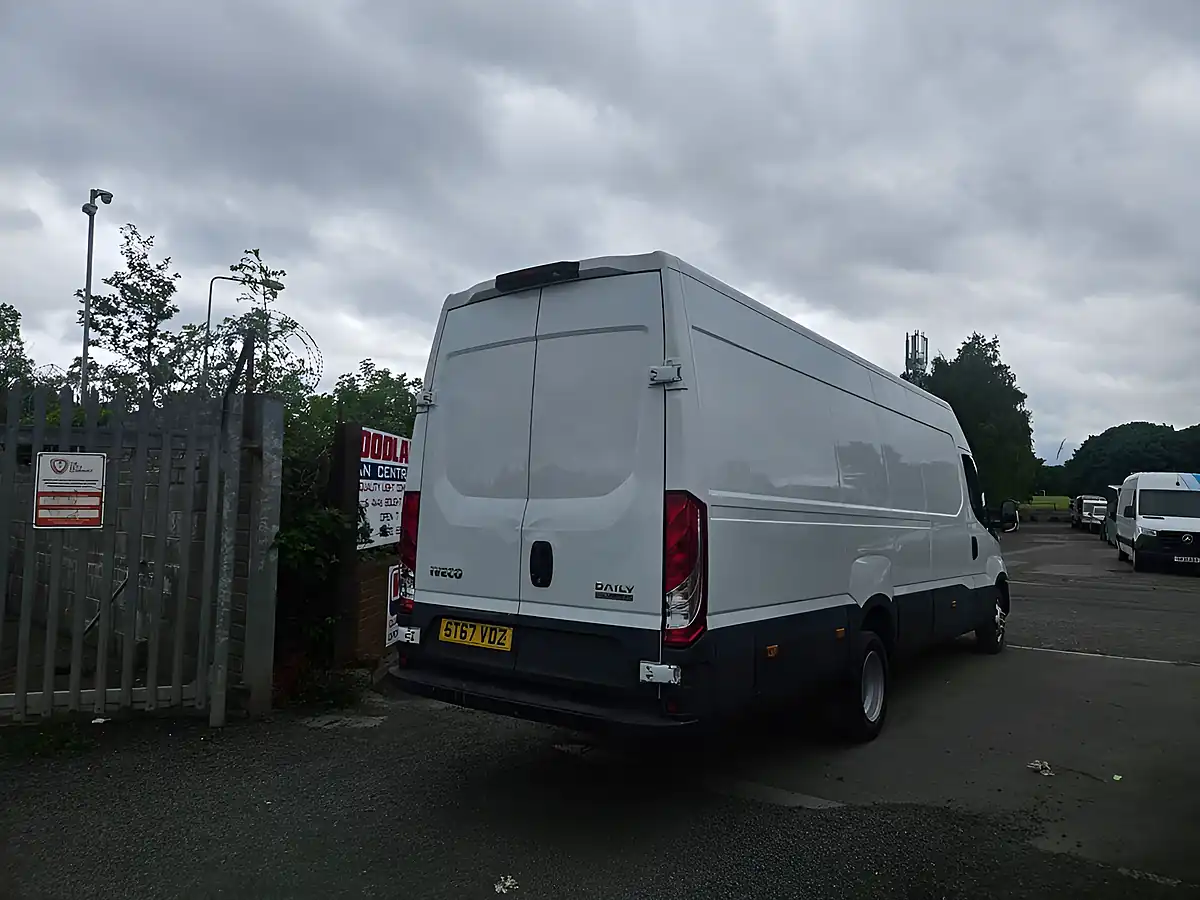 Used 2018 Iveco Daily 35C 14 Xlong White - Interior and Exterior details 8