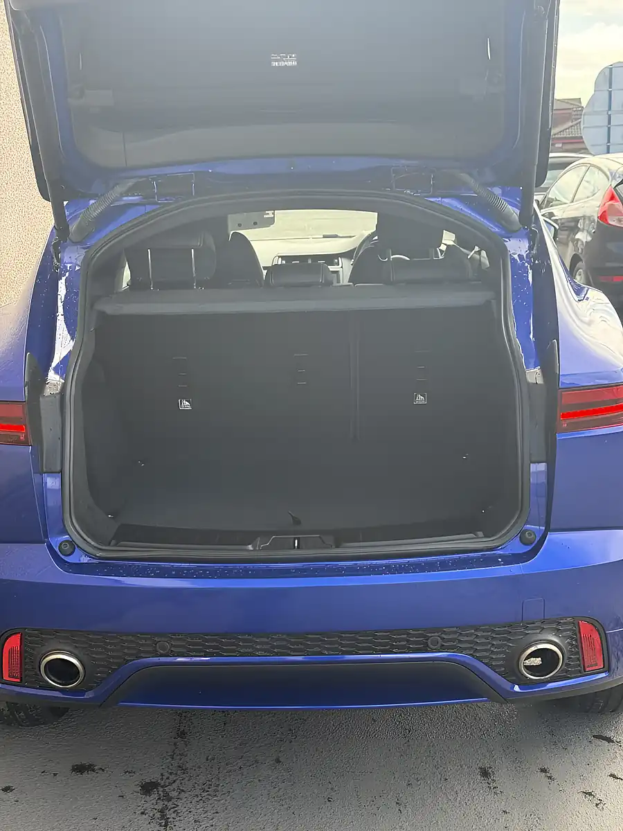 Used 2018 Jaguar E-Pace R-Dynamic Hse Blue - Interior and Exterior details 9