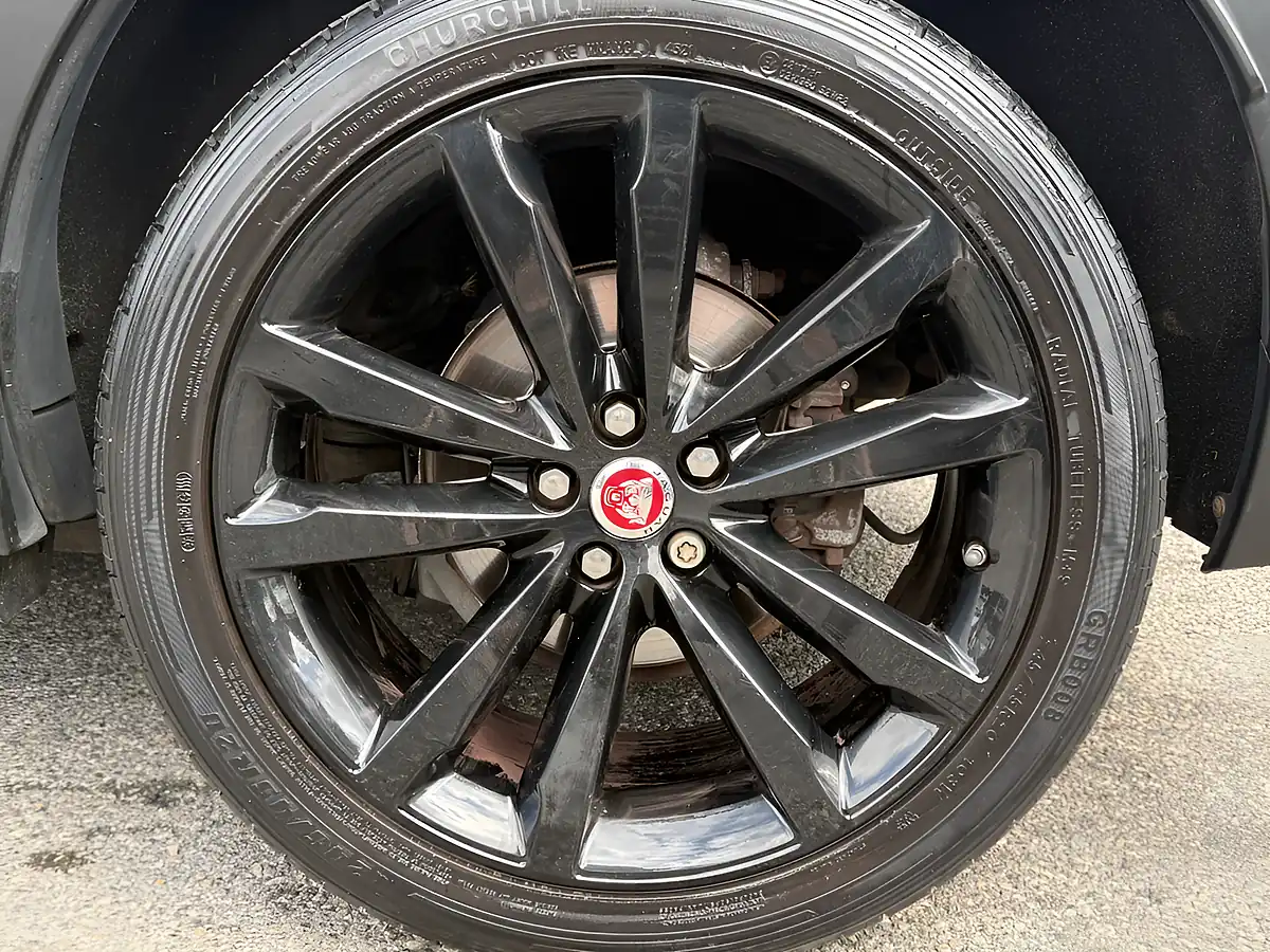 Used 2018 Jaguar E-Pace R-Dynamic Hse Grey - Interior and Exterior details 11