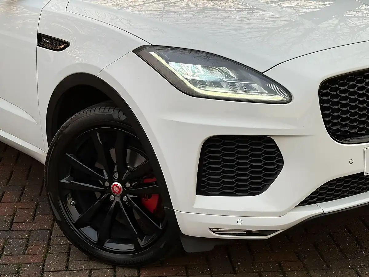 Used 2018 Jaguar E-Pace R-Dynamic Hse White - Interior and Exterior details 11