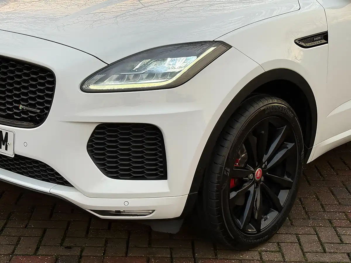 Used 2018 Jaguar E-Pace R-Dynamic Hse White - Interior and Exterior details 12