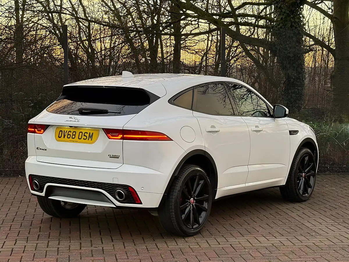 Used 2018 Jaguar E-Pace R-Dynamic Hse White - Interior and Exterior details 9