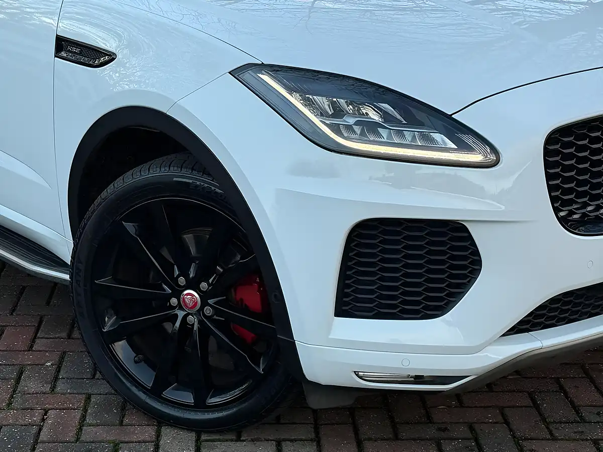 Used 2018 Jaguar E-Pace R-Dynamic Hse White - Interior and Exterior details 11