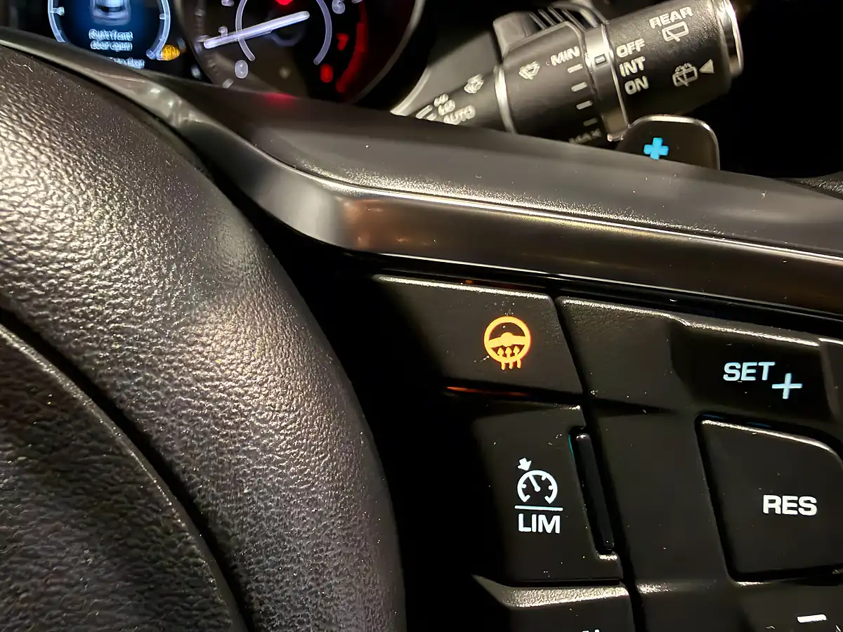 Used 2018 Jaguar E-Pace R-Dynamic S Black - Interior and Exterior details 17
