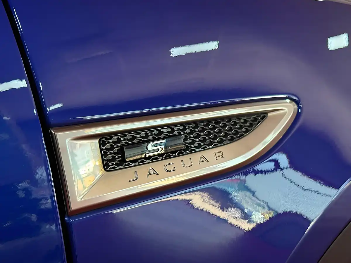 Used 2018 Jaguar E-Pace R-Dynamic S Blue - Interior and Exterior details 12