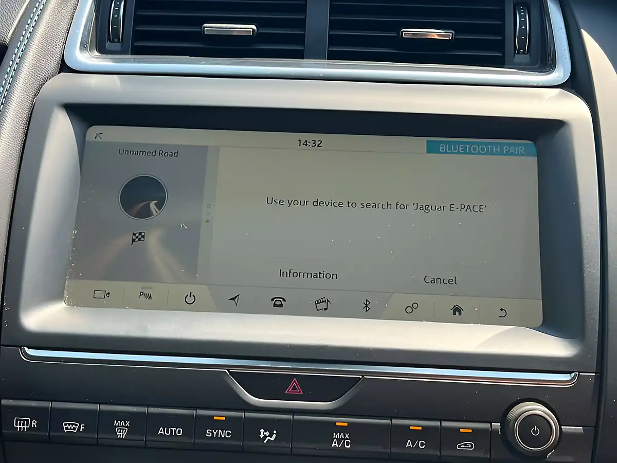 Used 2018 Jaguar E-Pace R-Dynamic S Caesium Blue - Interior and Exterior details 12