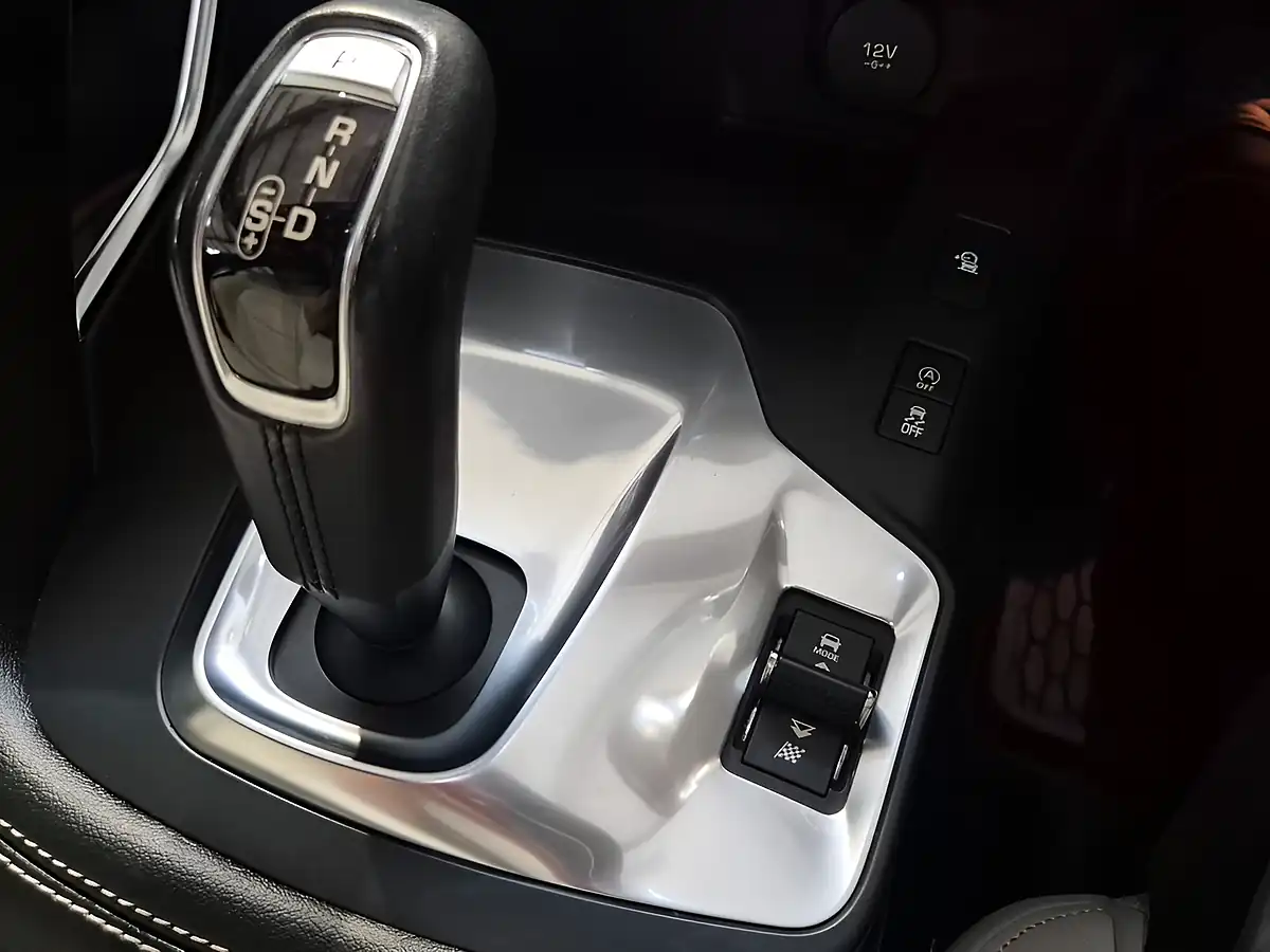 Used 2018 Jaguar E-Pace R-Dynamic S Grey - Interior and Exterior details 17