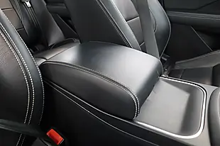 Used 2018 Jaguar E-Pace R-Dynamic Se White - Interior and Exterior details 19