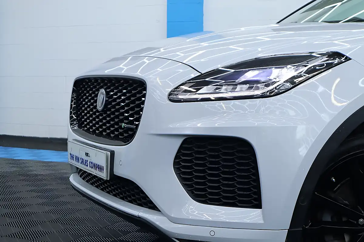 Used 2018 Jaguar E-Pace R-Dynamic Se White - Interior and Exterior details 4