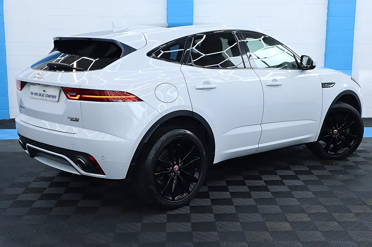 Used 2018 Jaguar E-Pace R-Dynamic Se White - Interior and Exterior details 7