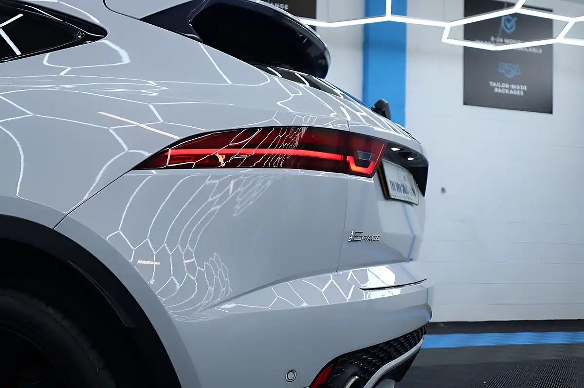 Used 2018 Jaguar E-Pace R-Dynamic Se White - Interior and Exterior details 9