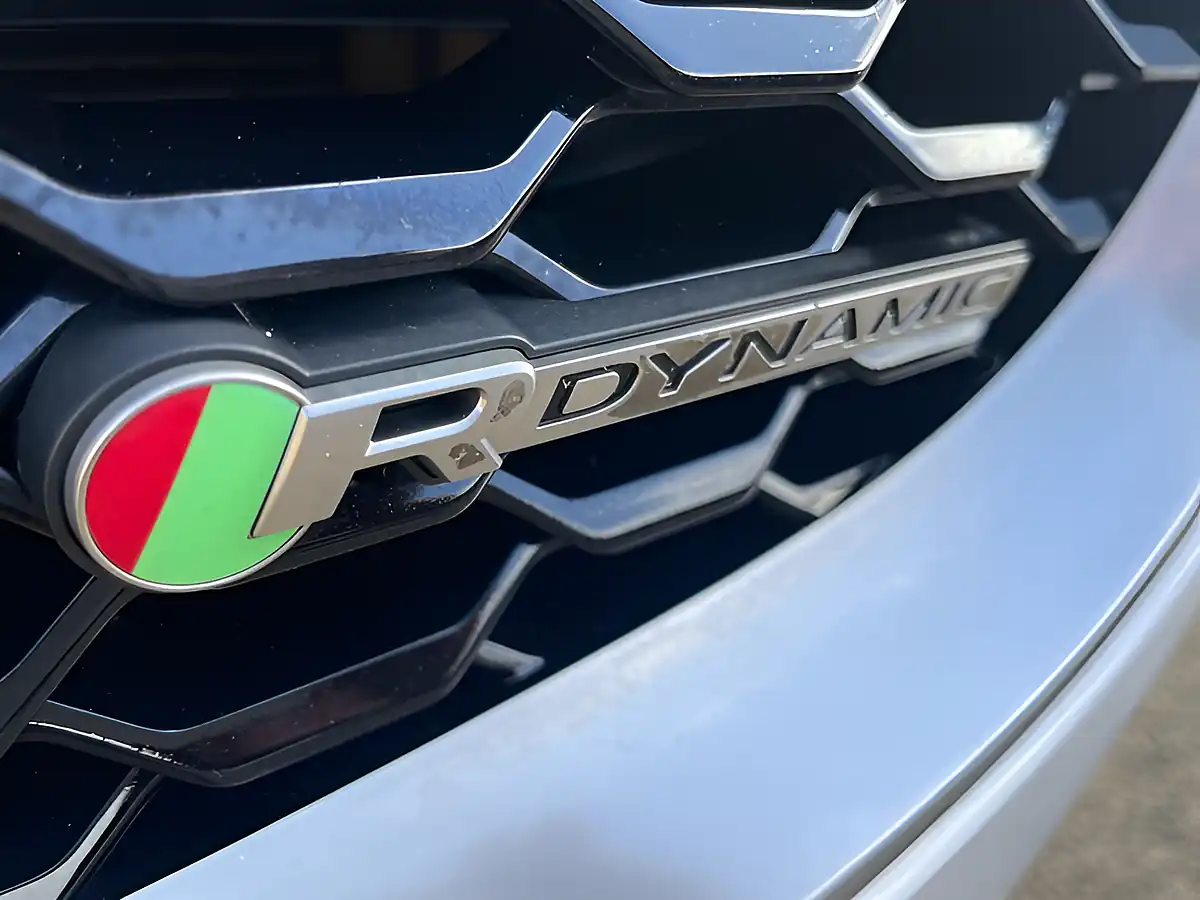 Used 2018 Jaguar E-Pace R-Dynamic White - Interior and Exterior details 13