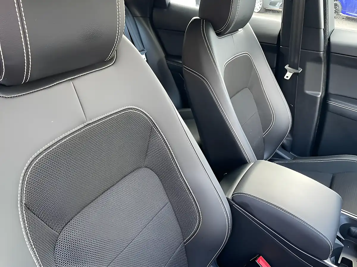 Used 2018 Jaguar E-Pace R-Dynamic White - Interior and Exterior details 16