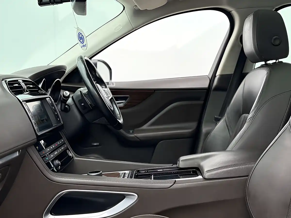 Used 2018 Jaguar F-Pace Portfolio British Racing Green - Interior and Exterior details 19