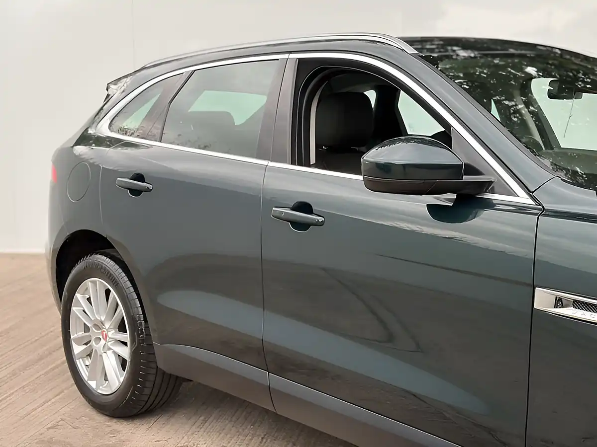 Used 2018 Jaguar F-Pace Portfolio British Racing Green - Interior and Exterior details 5