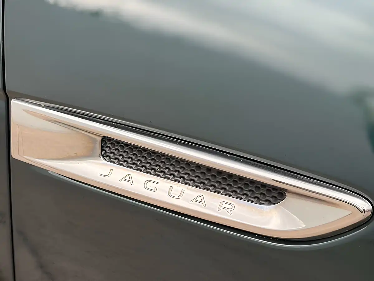 Used 2018 Jaguar F-Pace Portfolio British Racing Green - Interior and Exterior details 7