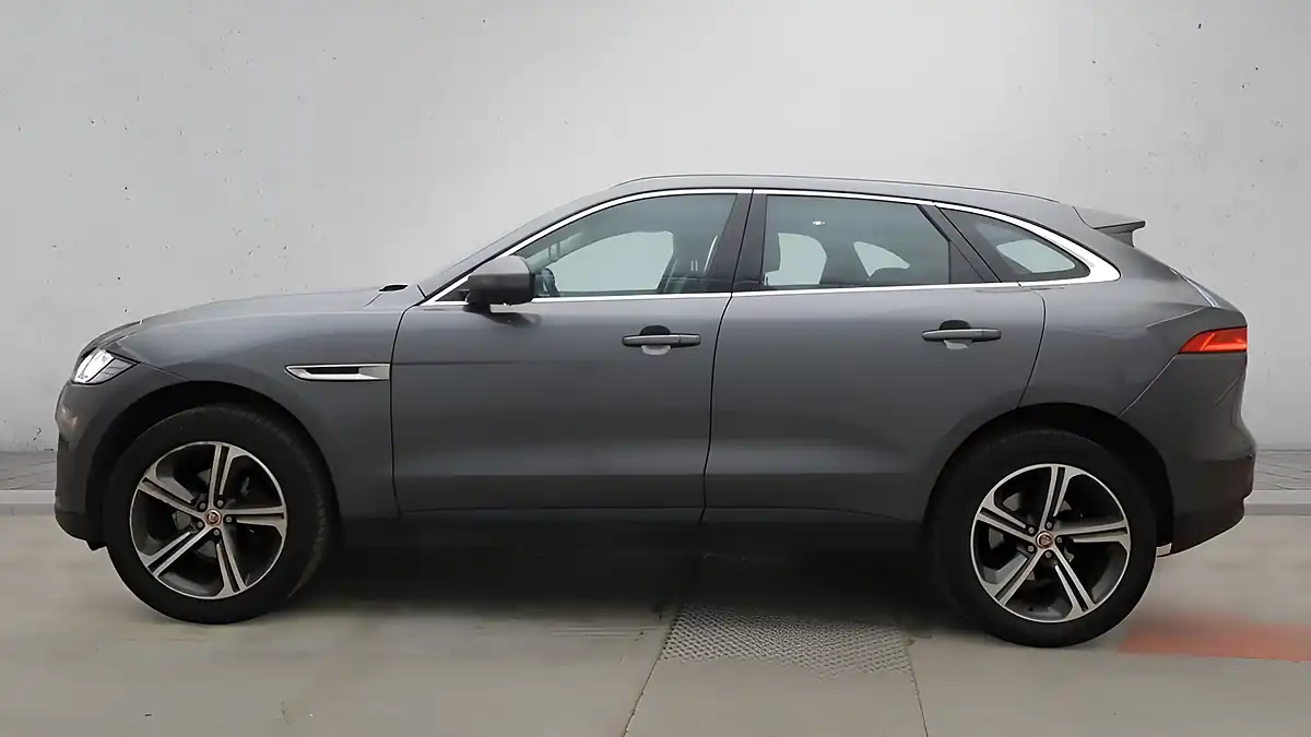 Used 2018 Jaguar F-Pace Portfolio Grey - Interior and Exterior details 6