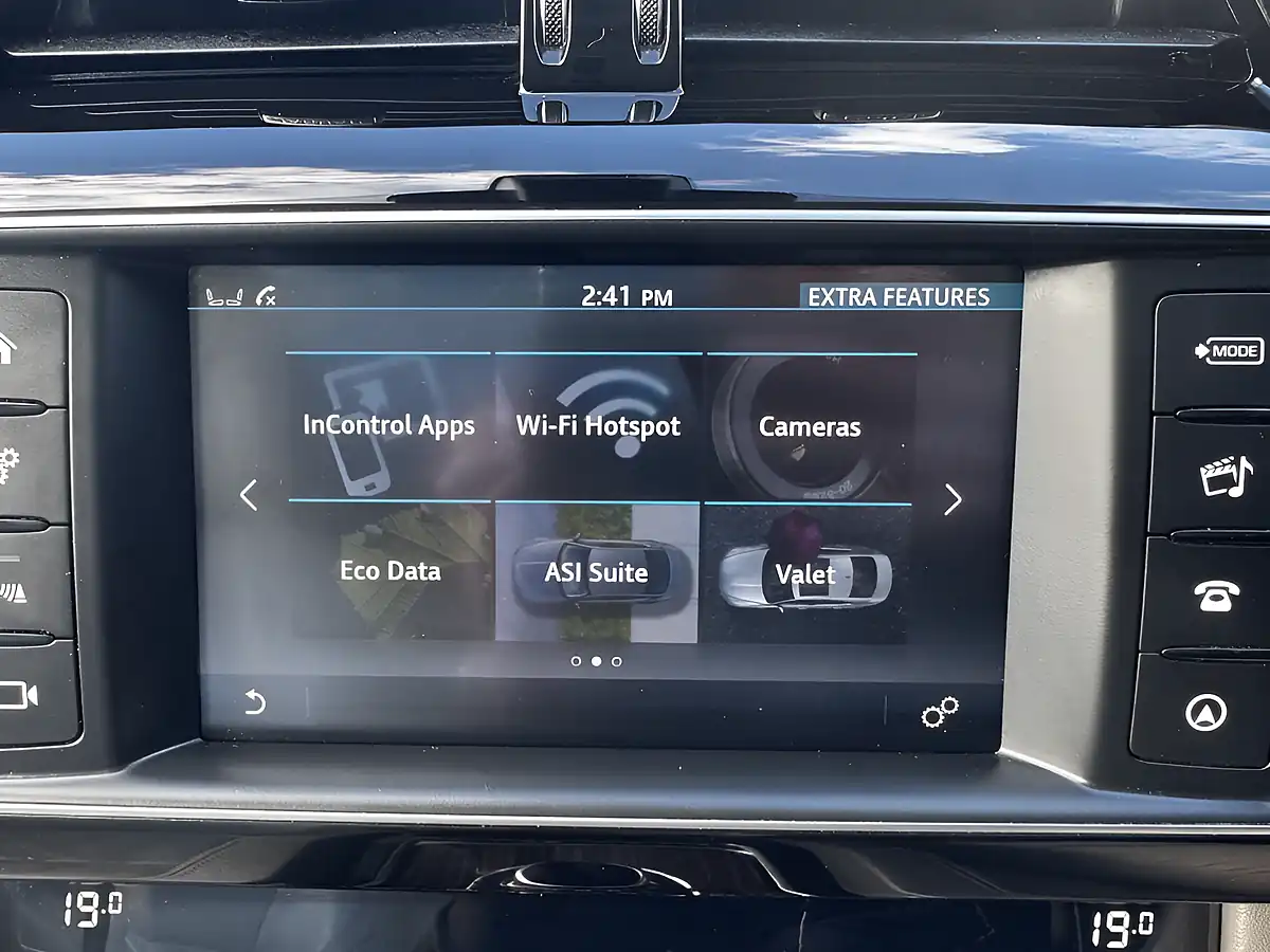 Used 2018 Jaguar F-Pace Portfolio Grey - Interior and Exterior details 16