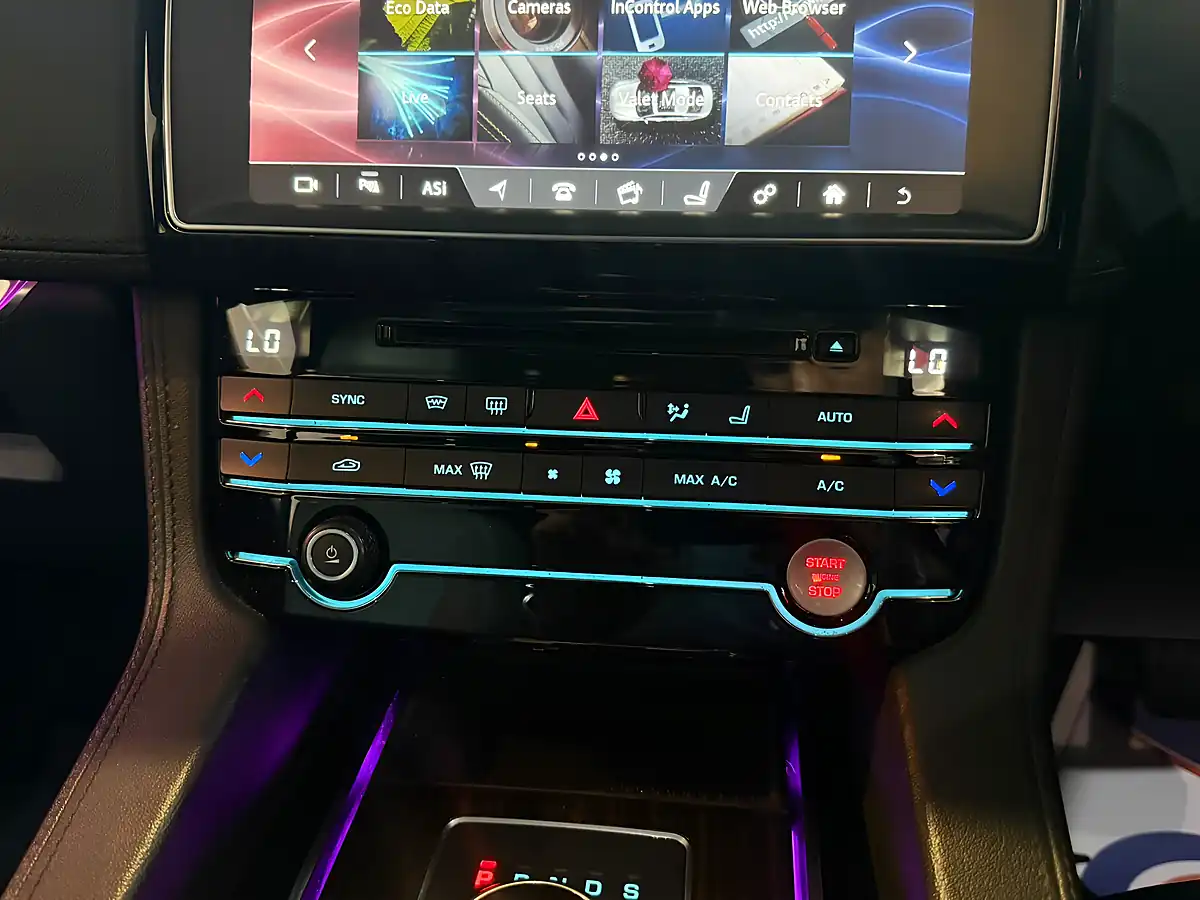 Used 2018 Jaguar F-Pace Portfolio Silver - Interior and Exterior details 17