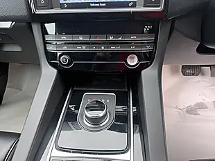 Used 2018 Jaguar F-Pace Prestige White - Interior and Exterior details 17