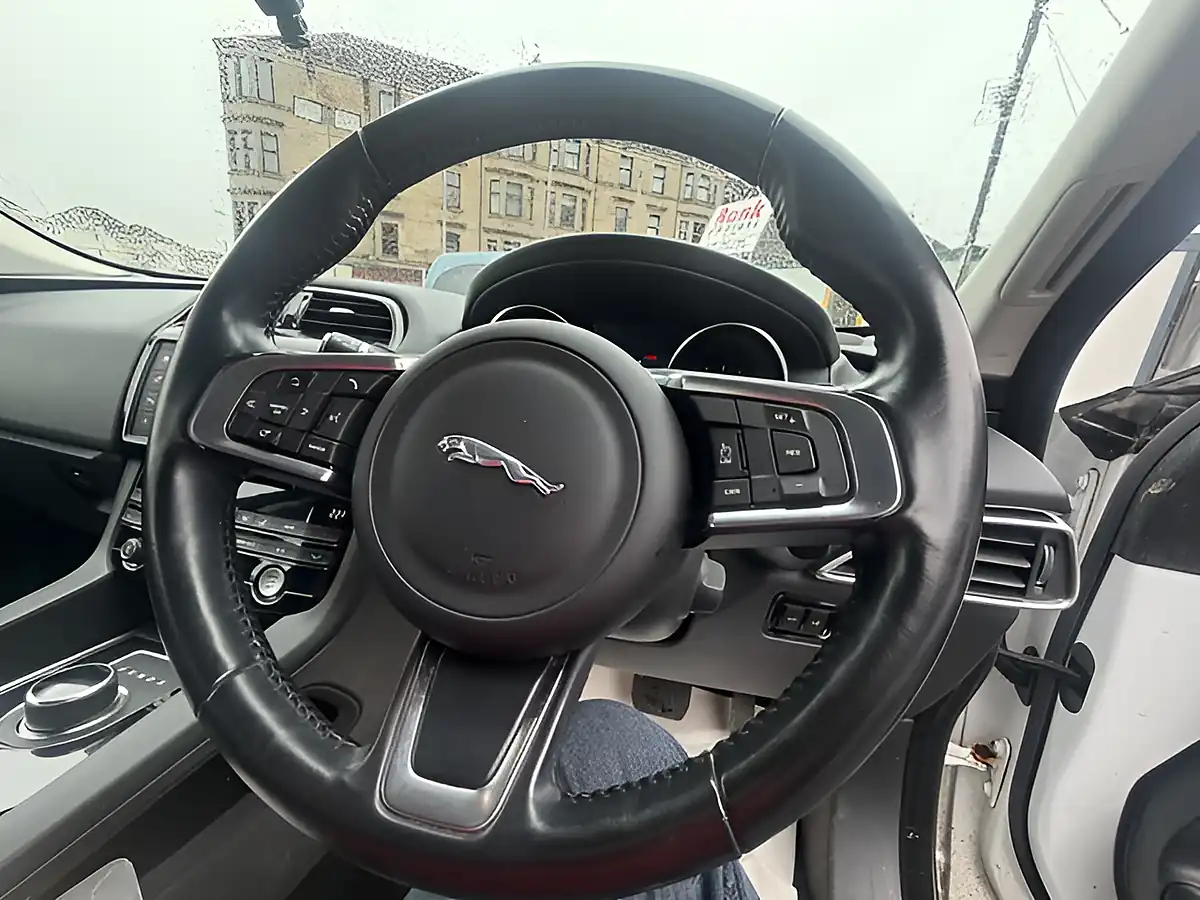 Used 2018 Jaguar F-Pace Prestige White - Interior and Exterior details 18