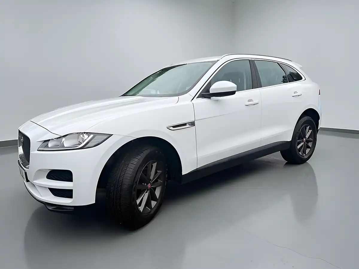 Used 2018 Jaguar F-Pace Prestige White - Interior and Exterior details 3