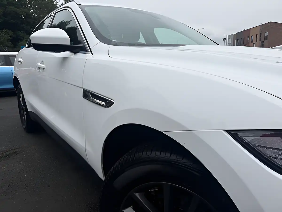 Used 2018 Jaguar F-Pace Prestige White - Interior and Exterior details 6