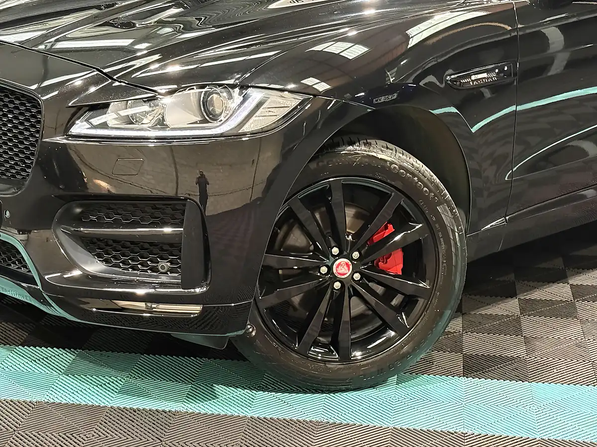 Used 2018 Jaguar F-Pace R-Sport Black - Interior and Exterior details 11