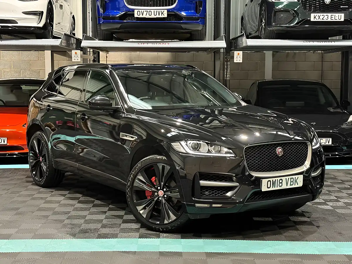 Used 2018 Jaguar F-Pace R-Sport Black - Front View