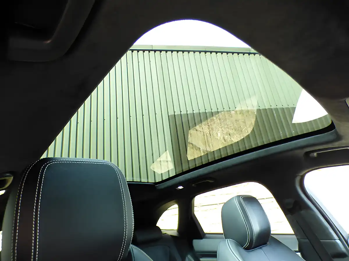 Used 2018 Jaguar F-Pace R-Sport Black - Interior and Exterior details 5