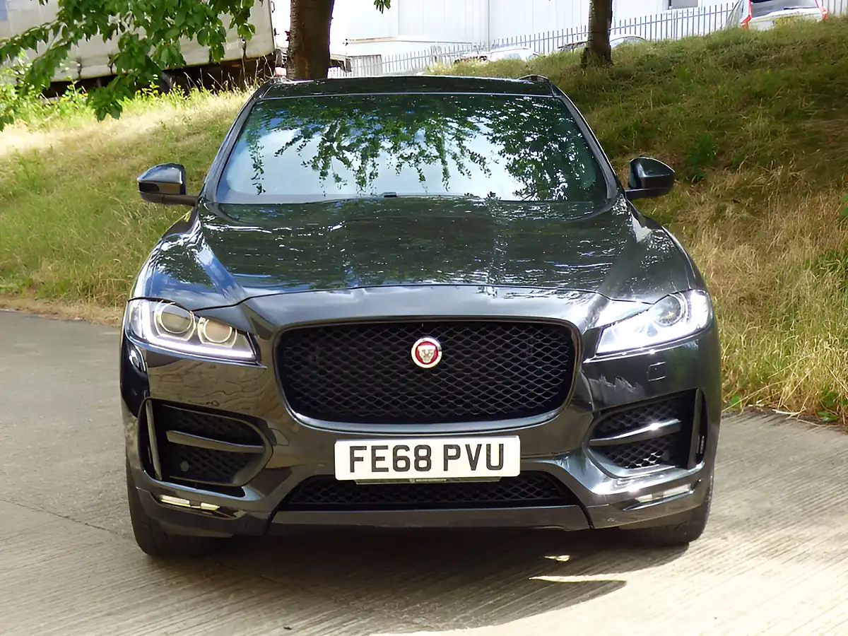 Used 2018 Jaguar F-Pace R-Sport Black - Interior and Exterior details 7