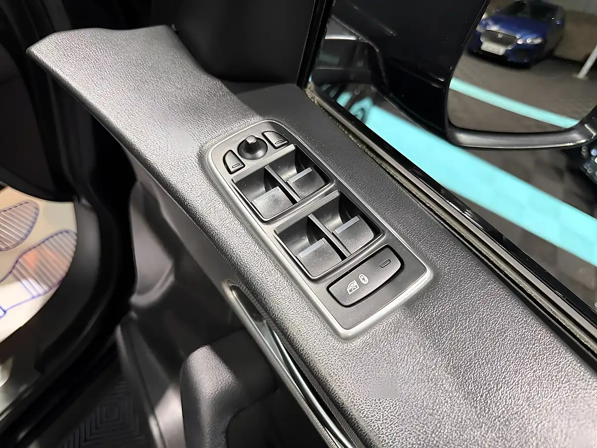 Used 2018 Jaguar F-Pace R-Sport Black - Interior and Exterior details 16