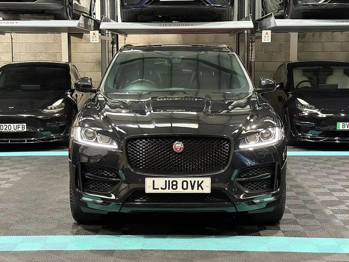 Used 2018 Jaguar F-Pace R-Sport Black - Interior and Exterior details 4