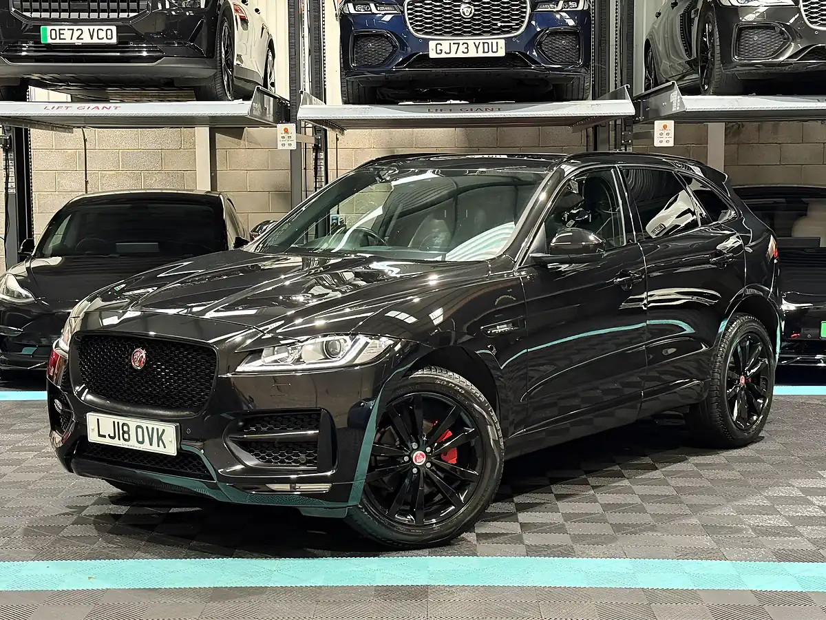Used 2018 Jaguar F-Pace R-Sport Black - Interior and Exterior details 5