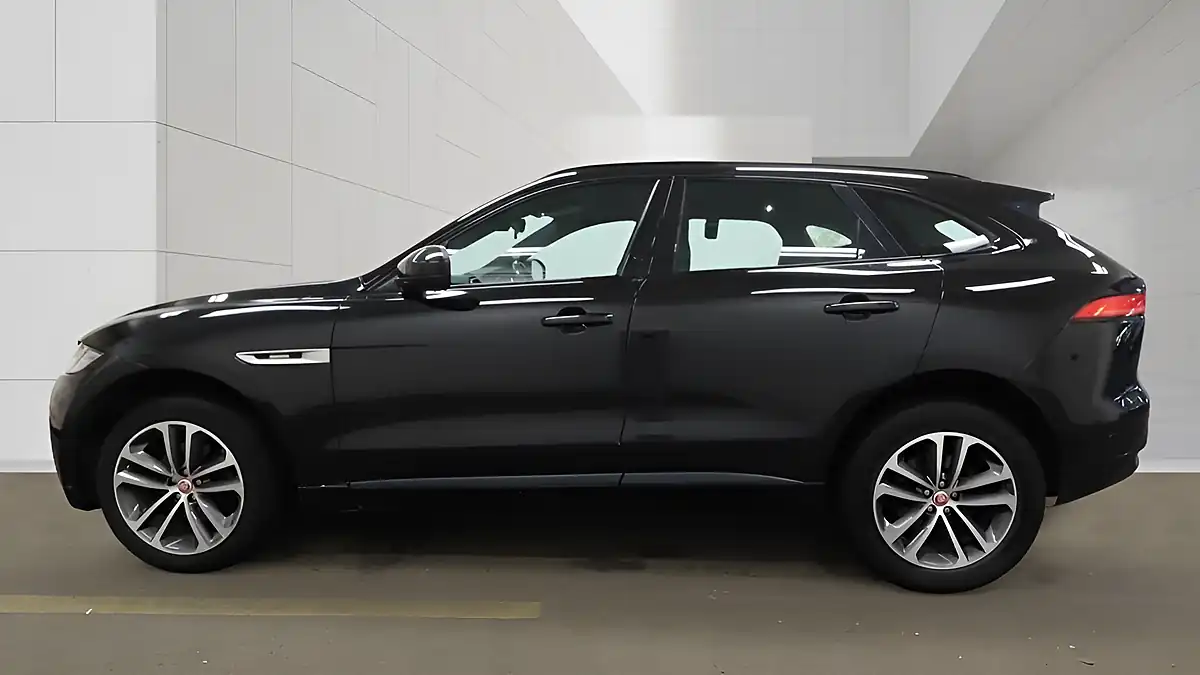 Used 2018 Jaguar F-Pace R-Sport Black - Interior and Exterior details 12