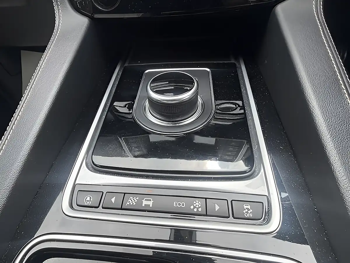 Used 2018 Jaguar F-Pace R-Sport Blue - Interior and Exterior details 19