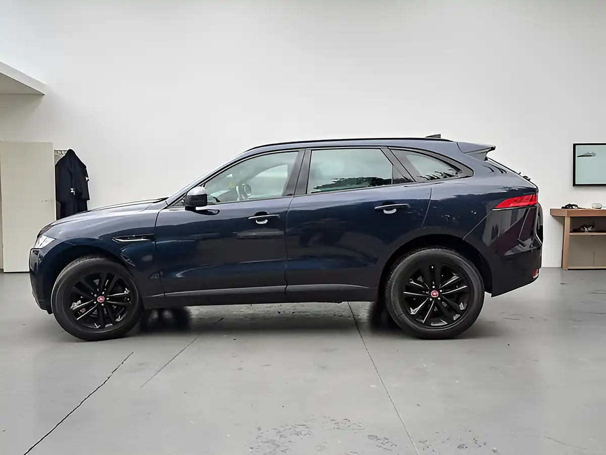 Used 2018 Jaguar F-Pace R-Sport Blue - Interior and Exterior details 4