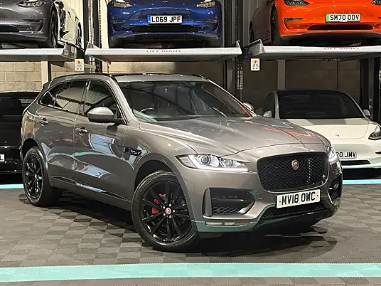 2018 Jaguar F-PACE R-Sport D180