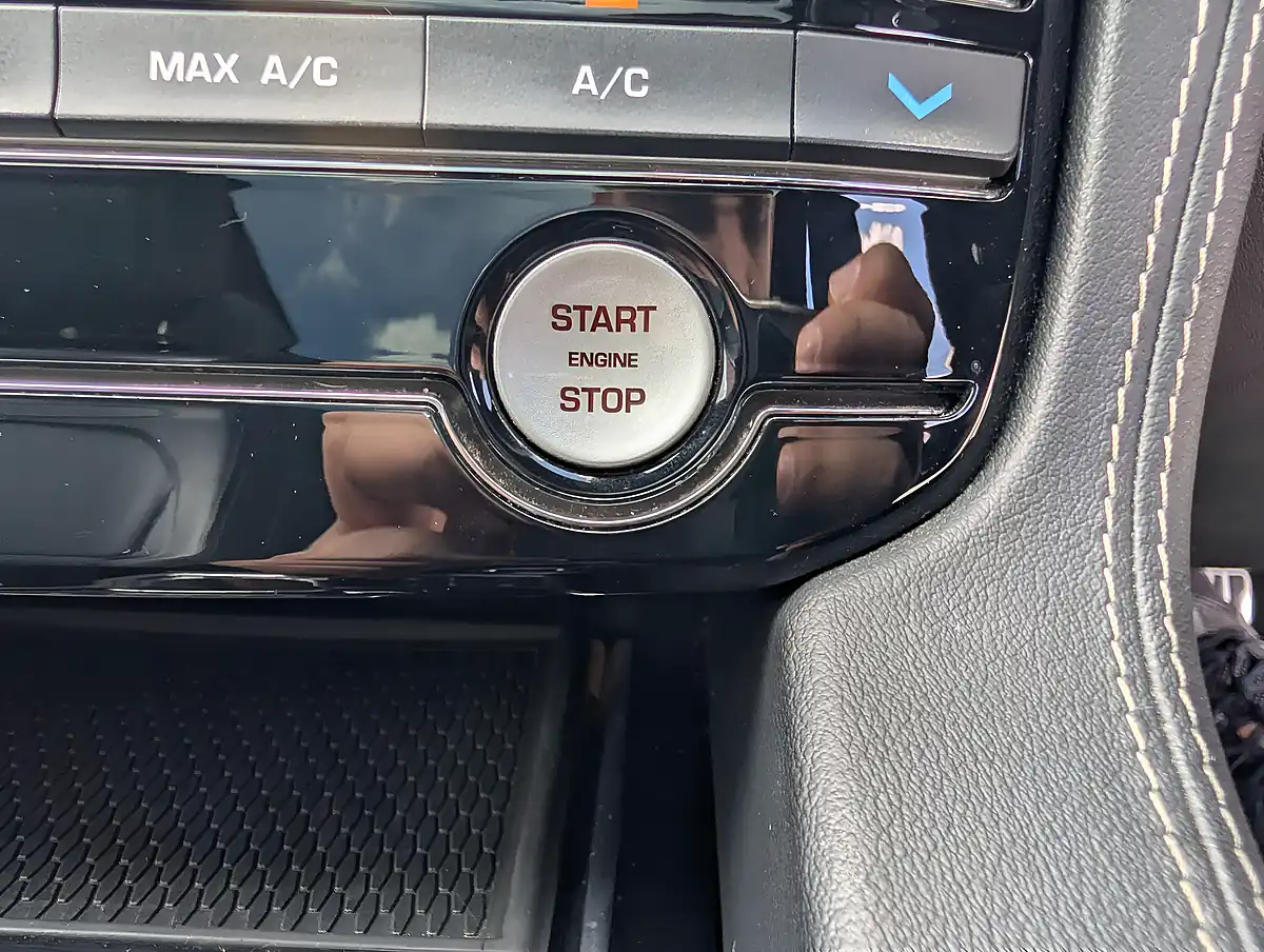 Used 2018 Jaguar F-Pace R-Sport - Interior and Exterior details 20
