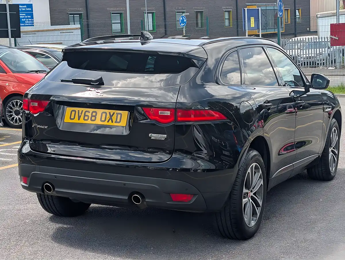 Used 2018 Jaguar F-Pace R-Sport - Interior and Exterior details 9