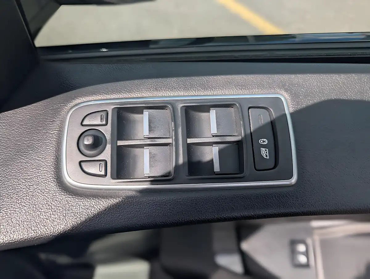 Used 2018 Jaguar F-Pace R-Sport - Interior and Exterior details 10